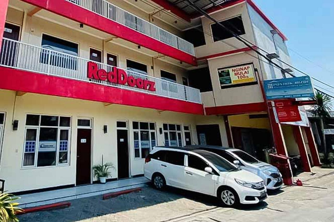 เปงีนาปัน ปนดก ริซกี Hotel Brebek ภายนอก รูปภาพ