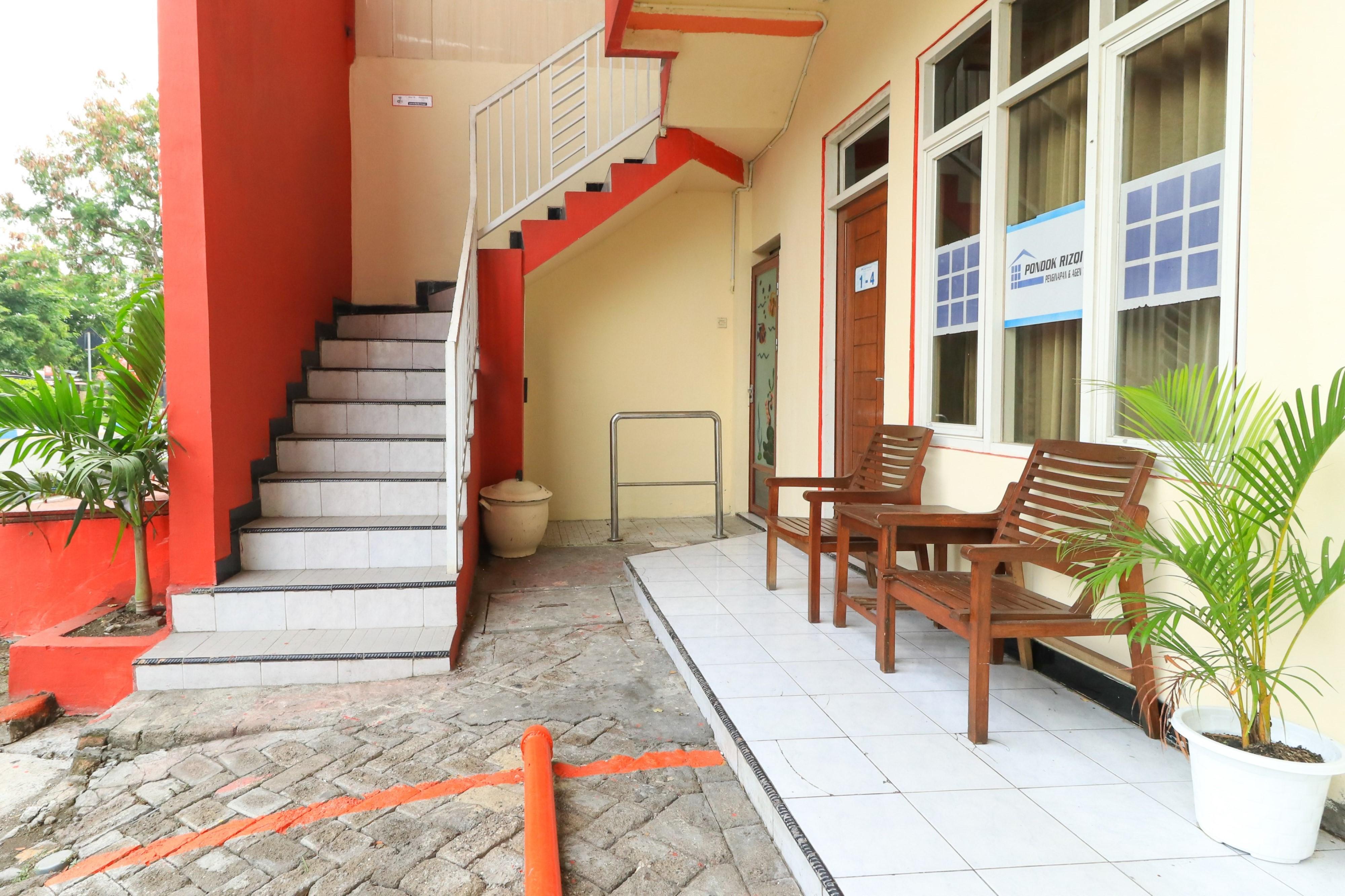 เปงีนาปัน ปนดก ริซกี Hotel Brebek ภายนอก รูปภาพ